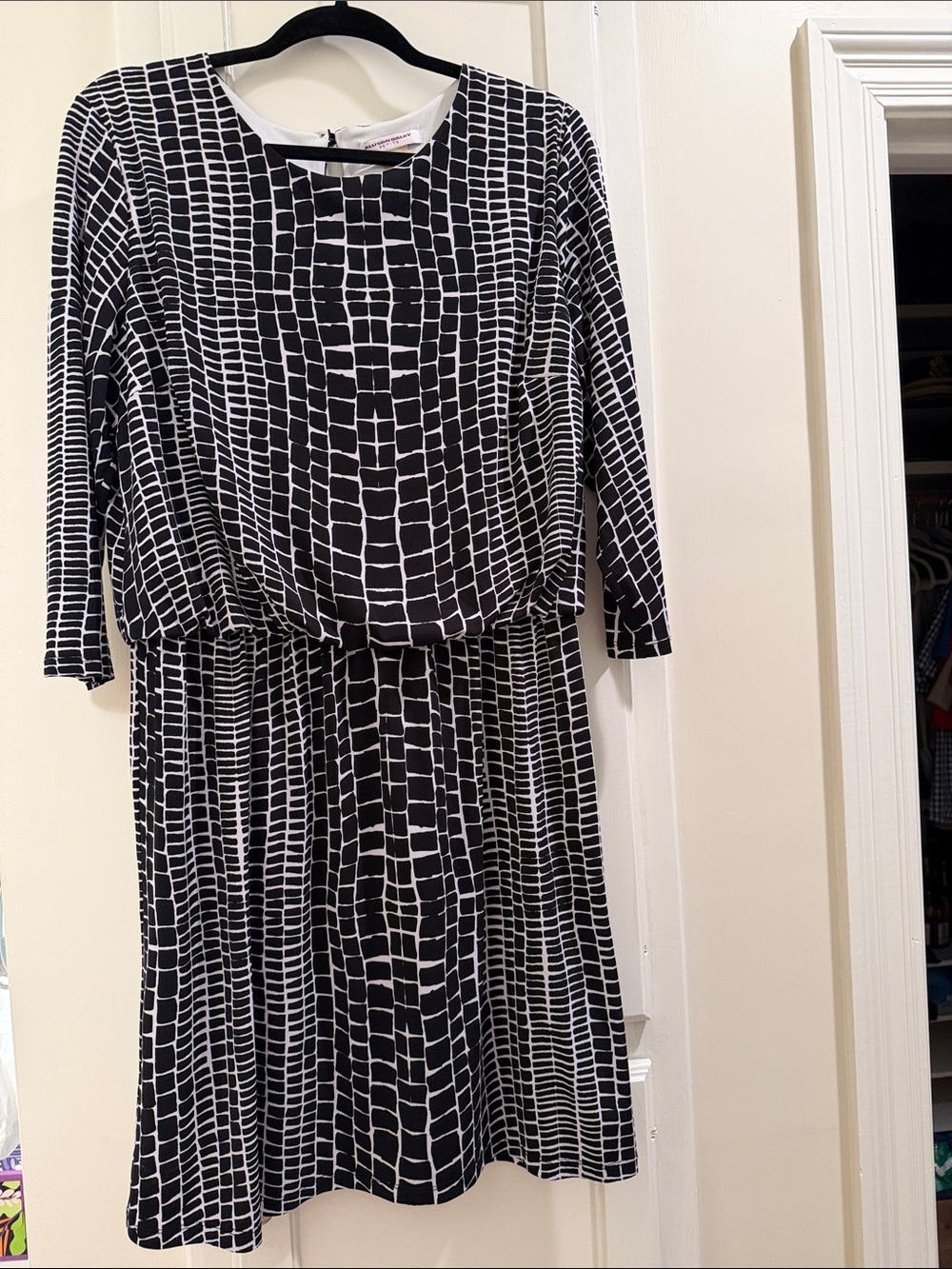 Black & White Geometric Pattern Knee Length Dress - Women